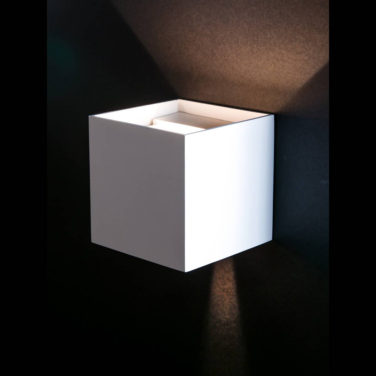 Настенный светильник Exzellent Cubes EX1015-AP1WH